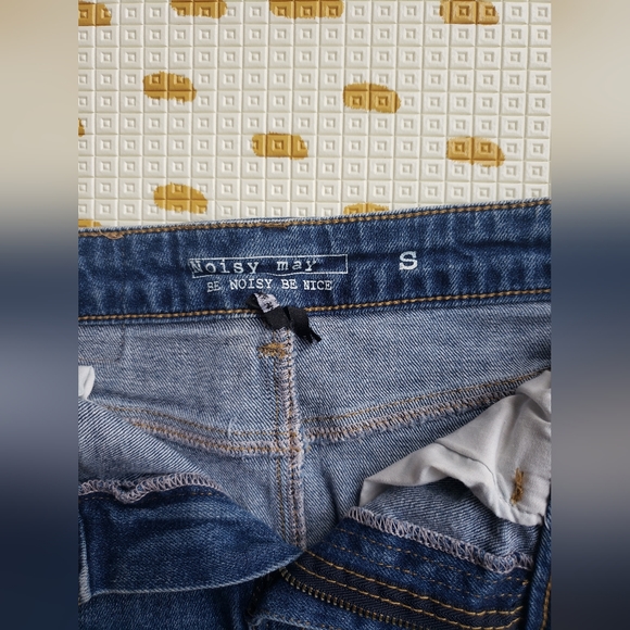 Noisy May jean skirt size small - Picture 4 of 5